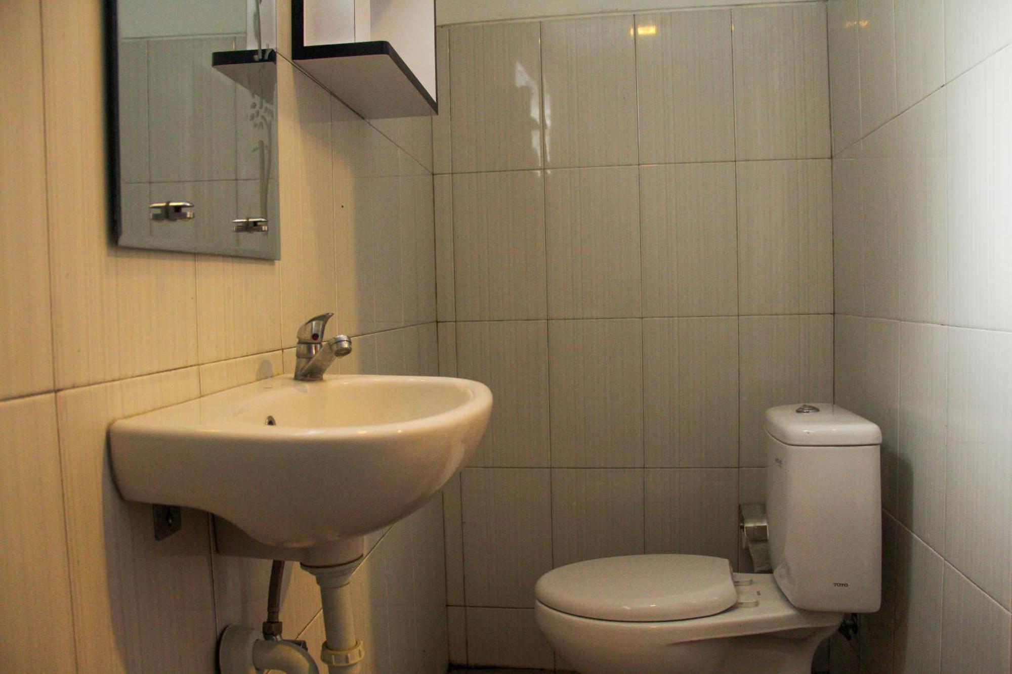 Nyoman Guesthouse Canggu חדר תמונה